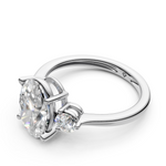 Load image into Gallery viewer, Kiara Oval Solitaire Diamond 3 stone Ladies Ring