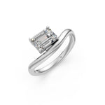 Load image into Gallery viewer, Aavya Emerald Solitaire Diamond Womens Ring
