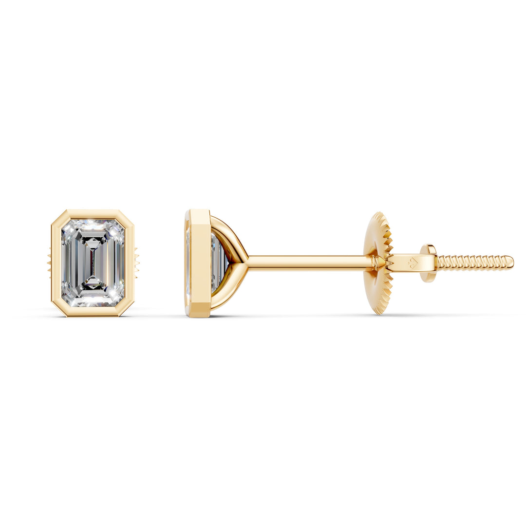 Givra Emerald Solitaire Diamond Bezal stud Earring