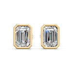 Load image into Gallery viewer, Gira Emerald Solitaire Diamond Bezal stud Earring
