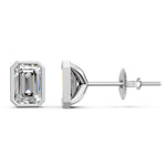 Load image into Gallery viewer, Geira Emerald Solitaire Diamond Bezal stud Earring
