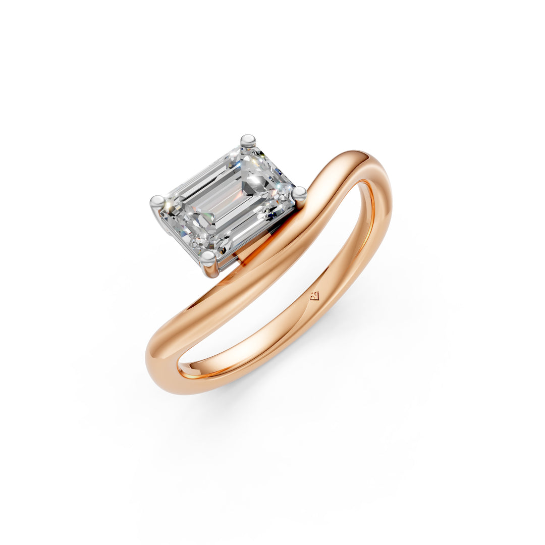 Aavya Emerald Solitaire Diamond Womens Ring