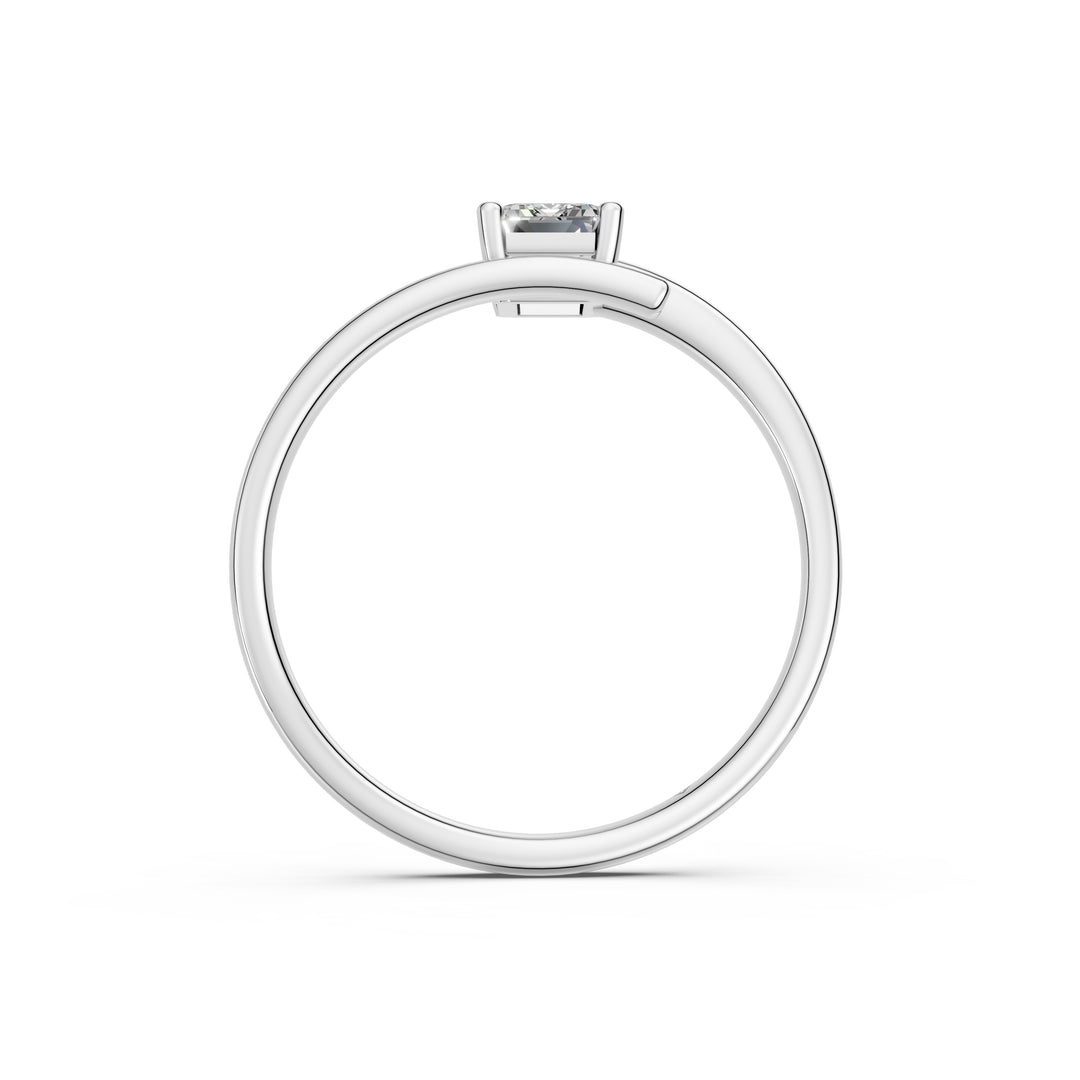 Aylin Emerald Solitaire Diamond Gap Womens Ring