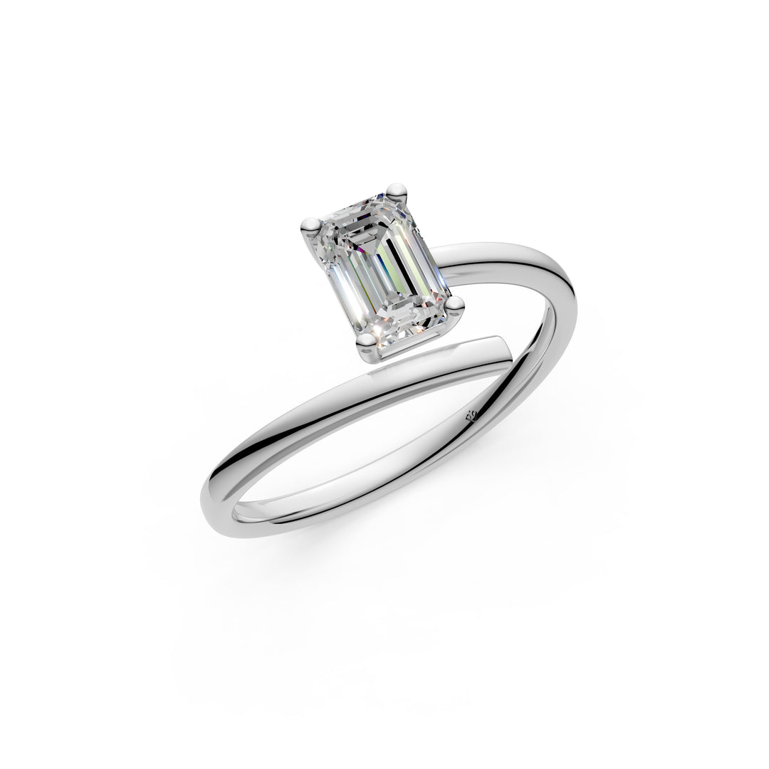 Aylin Emerald Solitaire Diamond Gap Womens Ring