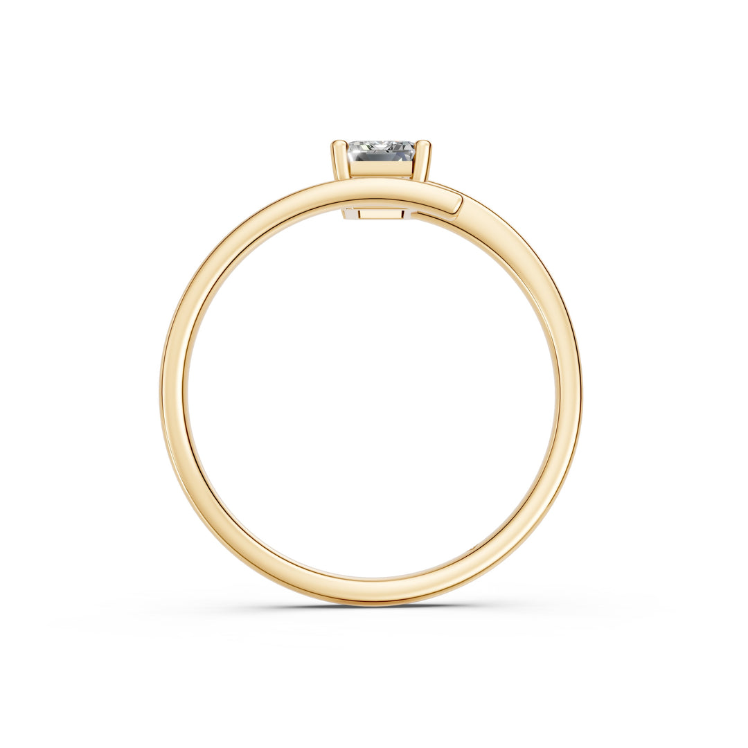 Aylin Emerald Solitaire Diamond Gap Womens Ring