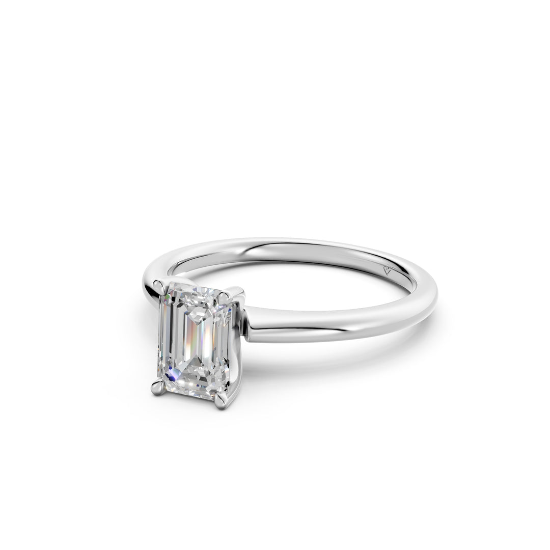 Malya Emerald Solitaire Diamond Womens Ring
