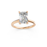 Load image into Gallery viewer, Maira Emerald Solitaire Diamond Womens Ring
