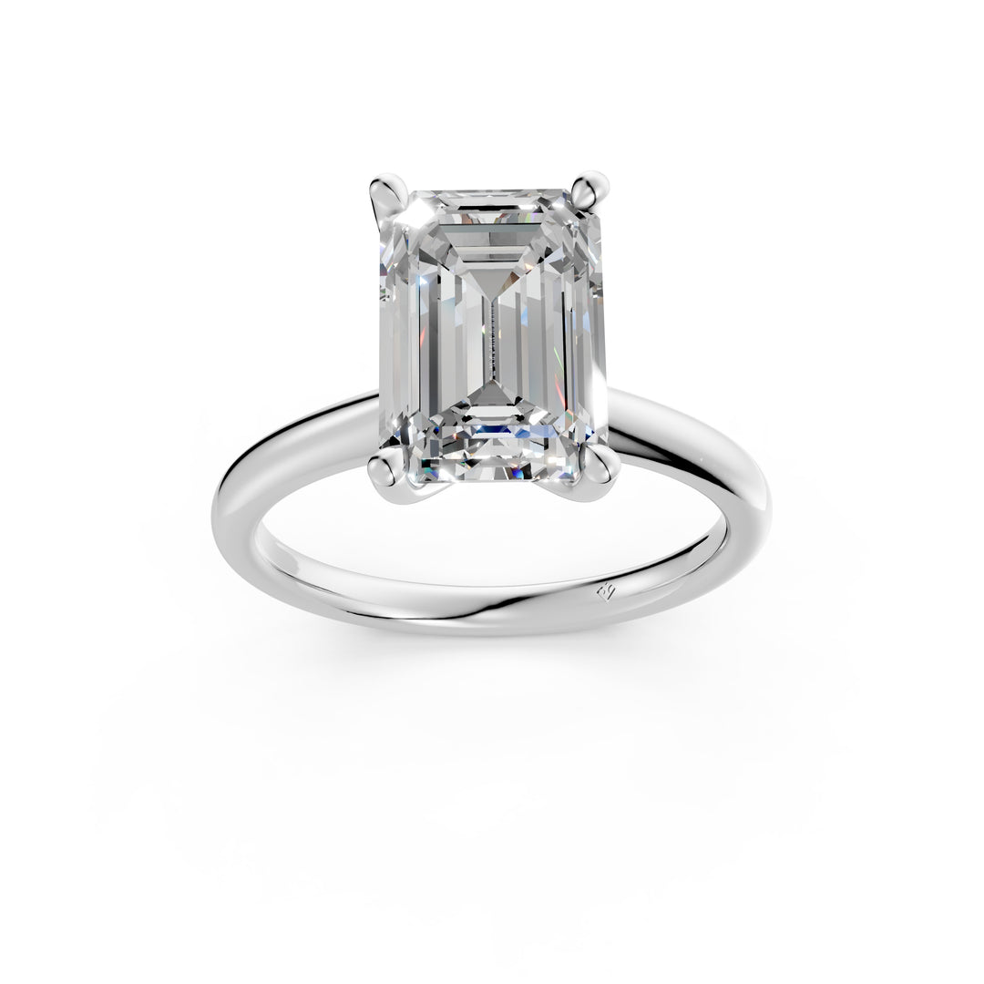 Maara Emerald Solitaire Diamond Womens Ring