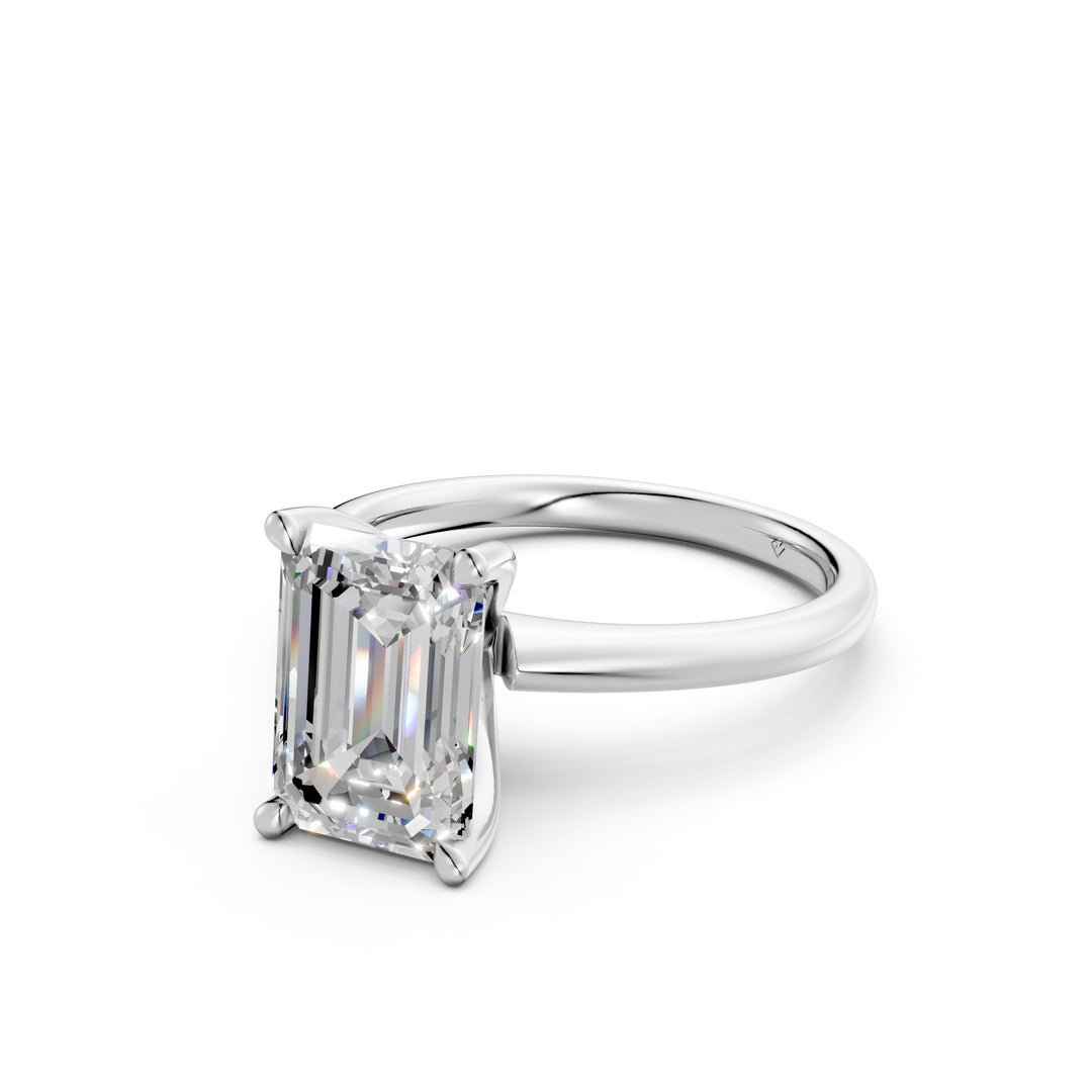 Maara Emerald Solitaire Diamond Womens Ring