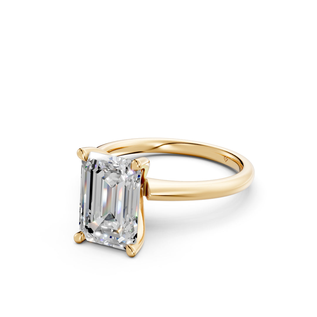 Maara Emerald Solitaire Diamond Womens Ring