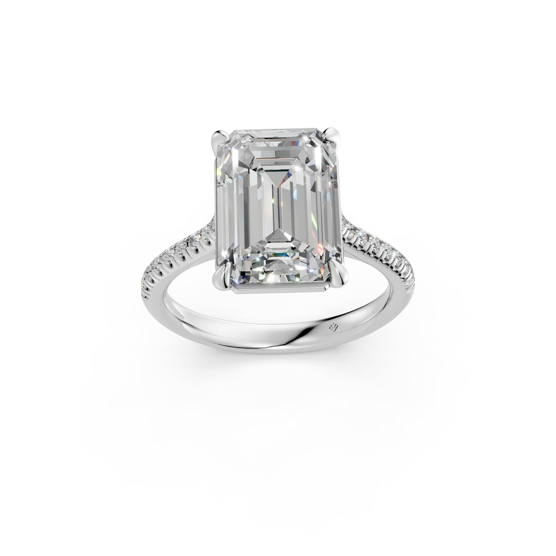 Abhira Emerald Solitaire Diamond Womens Ring