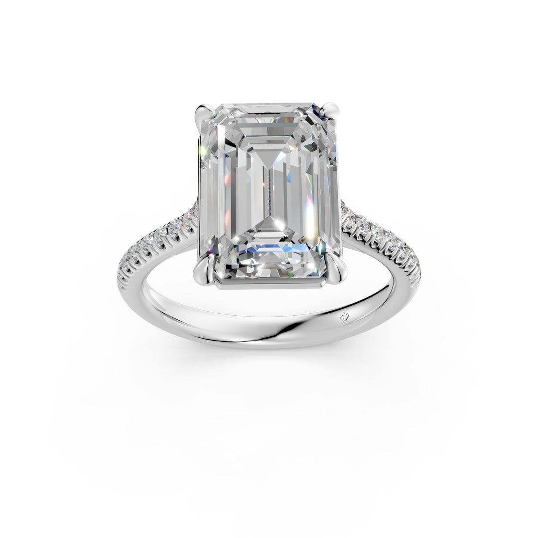 Abhira Emerald Solitaire Diamond Womens Ring