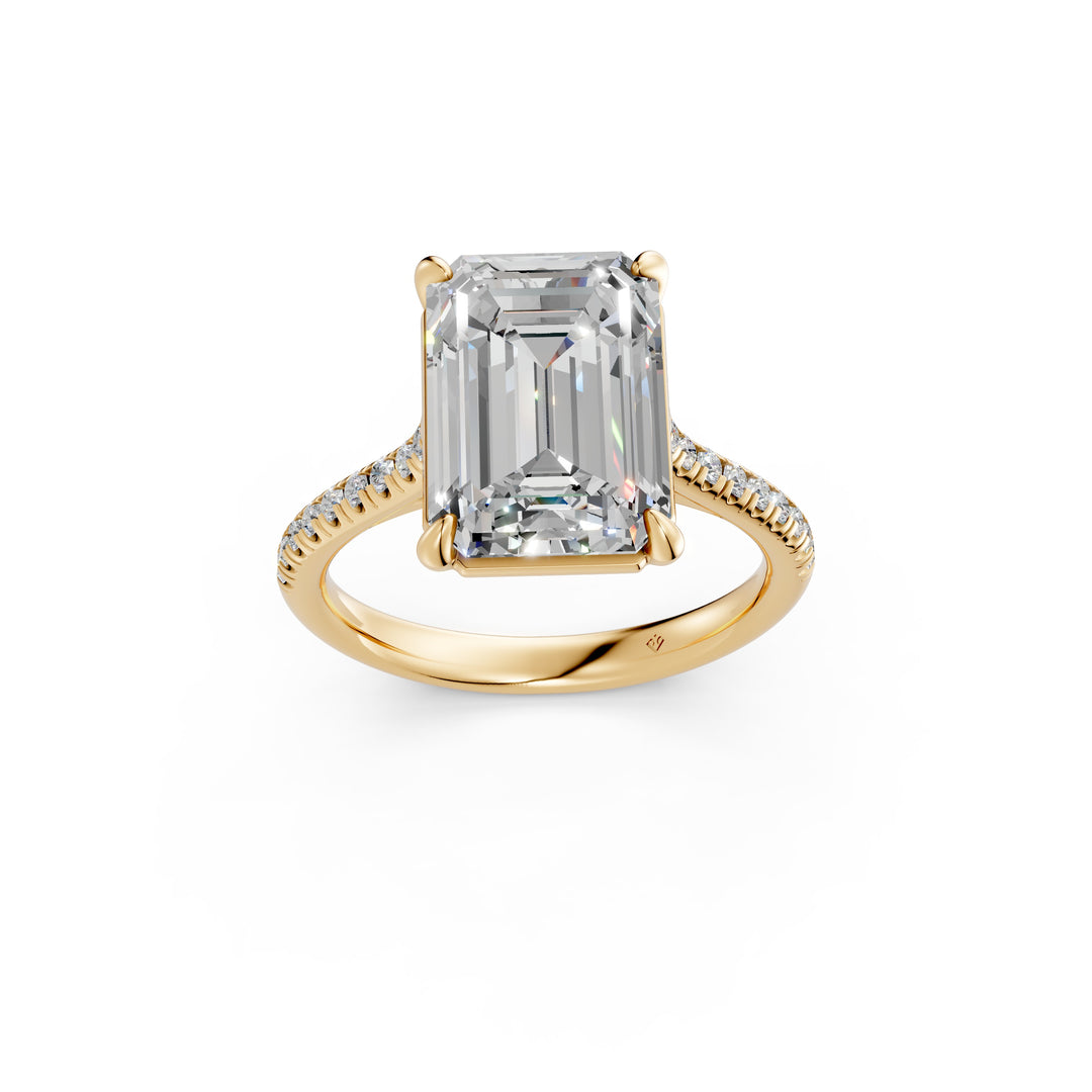 Abhira Emerald Solitaire Diamond Womens Ring