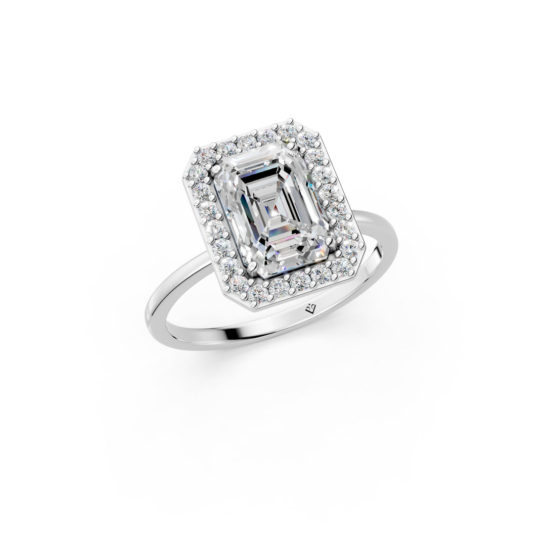 Rira Emerald Solitaire Diamond Womens Ring