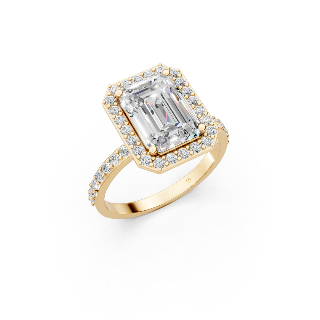 Pamya Emerald Solitaire Diamond Womens Ring