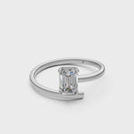 Load and play video in Gallery viewer, Aylin Emerald Solitaire Diamond Gap Womens Ring
